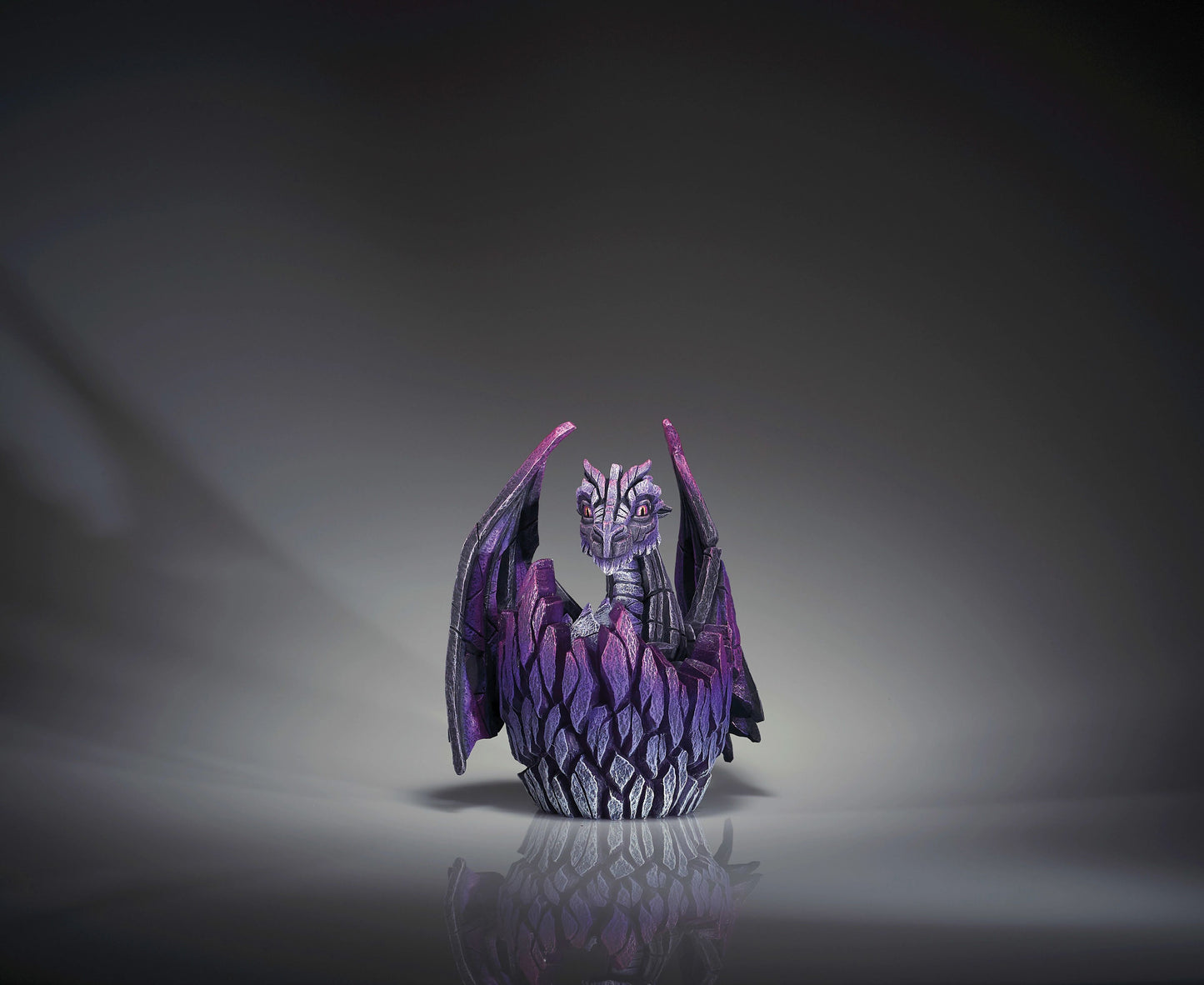 Lit Dragon Egg with Illumination